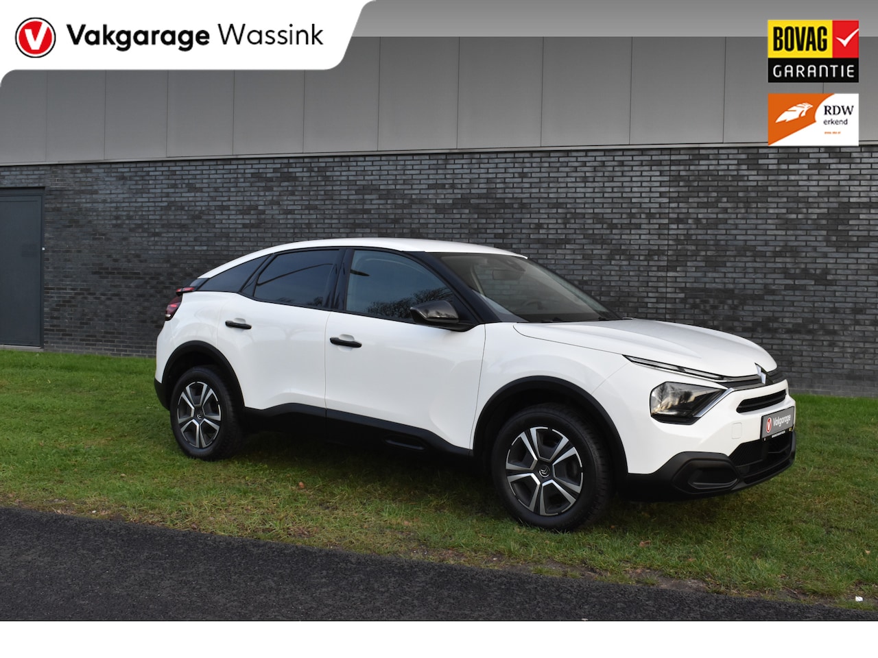 Citroën C4 - 1.2 Live Airco Cruisecontrol Carkit Btw auto Nieuwe-distriem - AutoWereld.nl