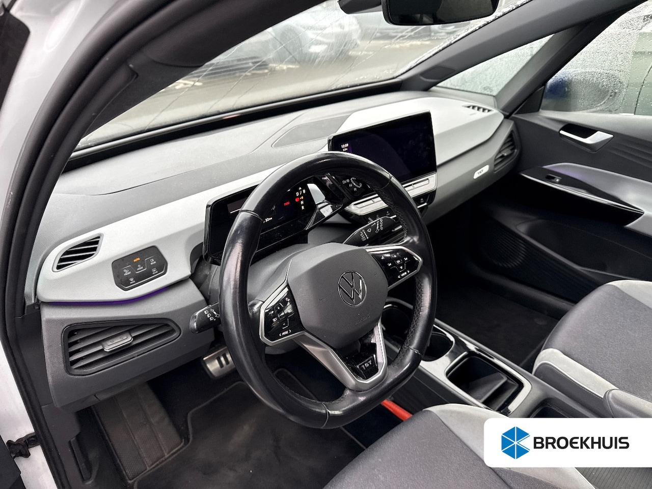 Volkswagen ID.3 - First Plus 58 kWh Stoelverwarming | Camera | Trekhaak | | Achteruitrijcamera | Afwijkende - AutoWereld.nl