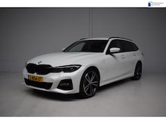 BMW 3-serie Touring - 320e M-SPORT ORG.NED / SOH 90% / LASER / LEER / TREKHAAK / SFEERVERLICHTING / DEALER-ONDER
