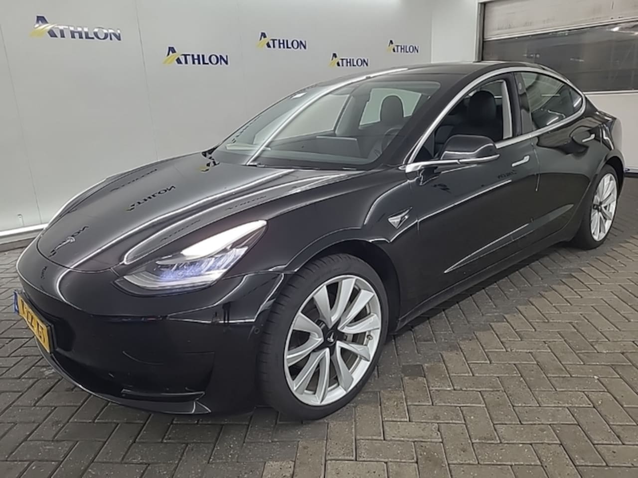Tesla Model 3 - Standard RWD Plus [ LFP ACCU+19 INCH+AUTOPILOT+60 kWh+PREMIUM AUDIO ] - AutoWereld.nl
