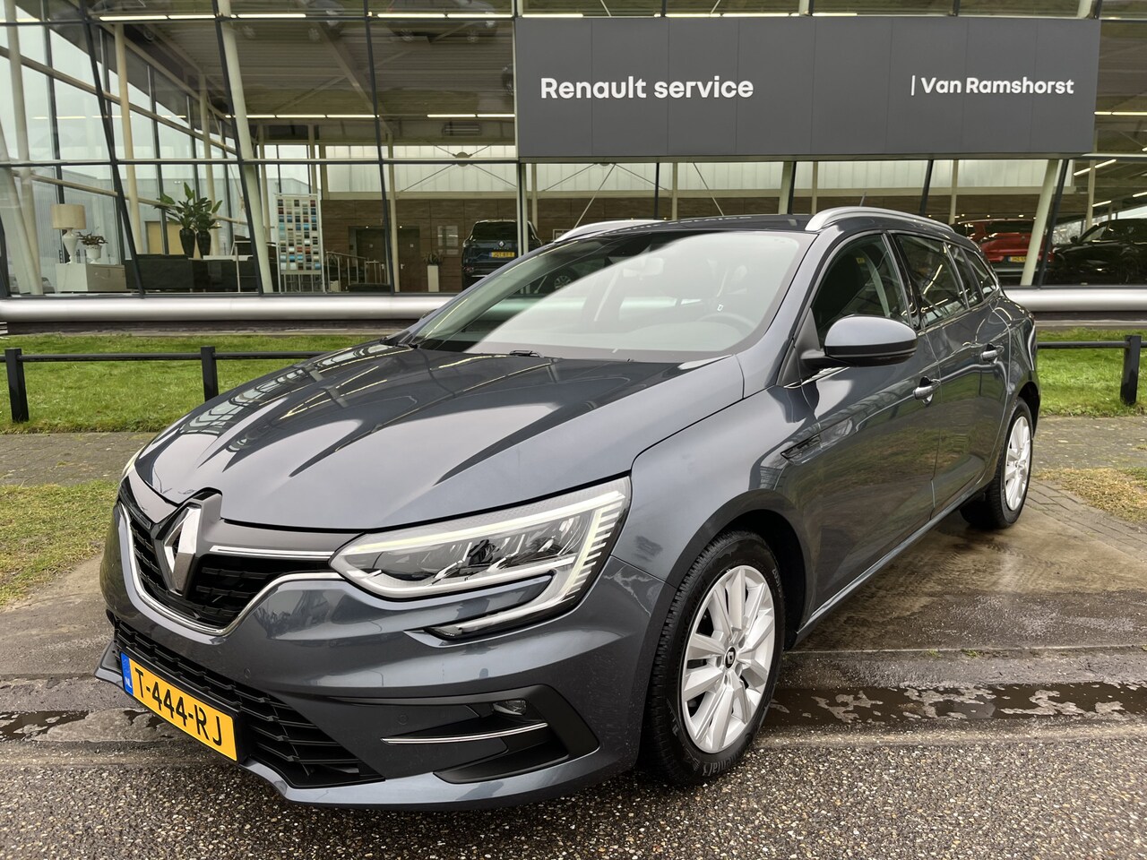 Renault Mégane Estate - 1.3 TCe 140PK Equilibre / Dealer onderhouden / Climate / Cruise / Parkeersensoren V+A / NA - AutoWereld.nl