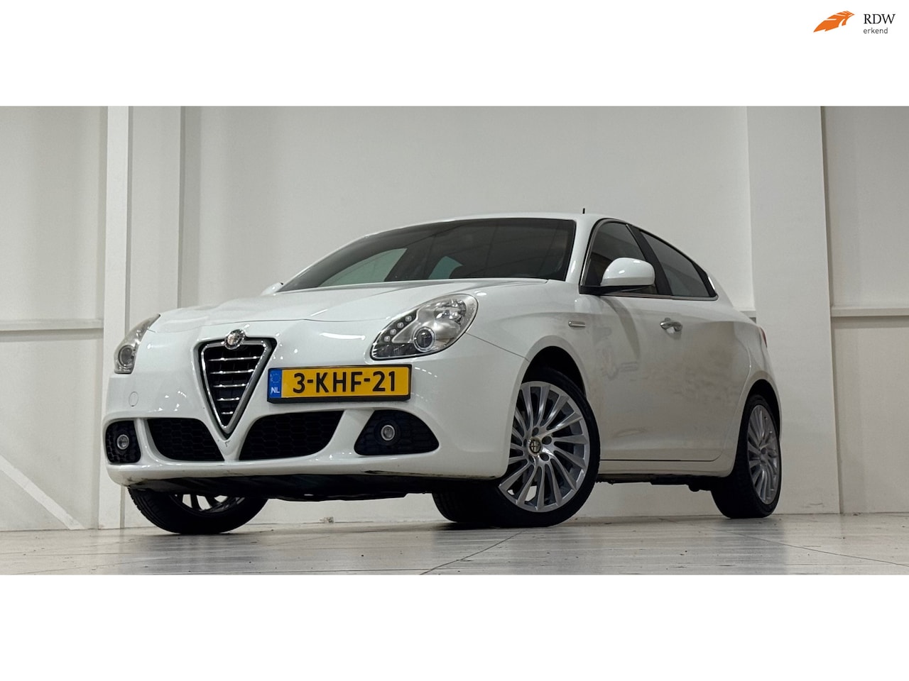Alfa Romeo Giulietta - 1.4 T Distinctive 3e Eigenaar Clima Mooi! Garantie - AutoWereld.nl