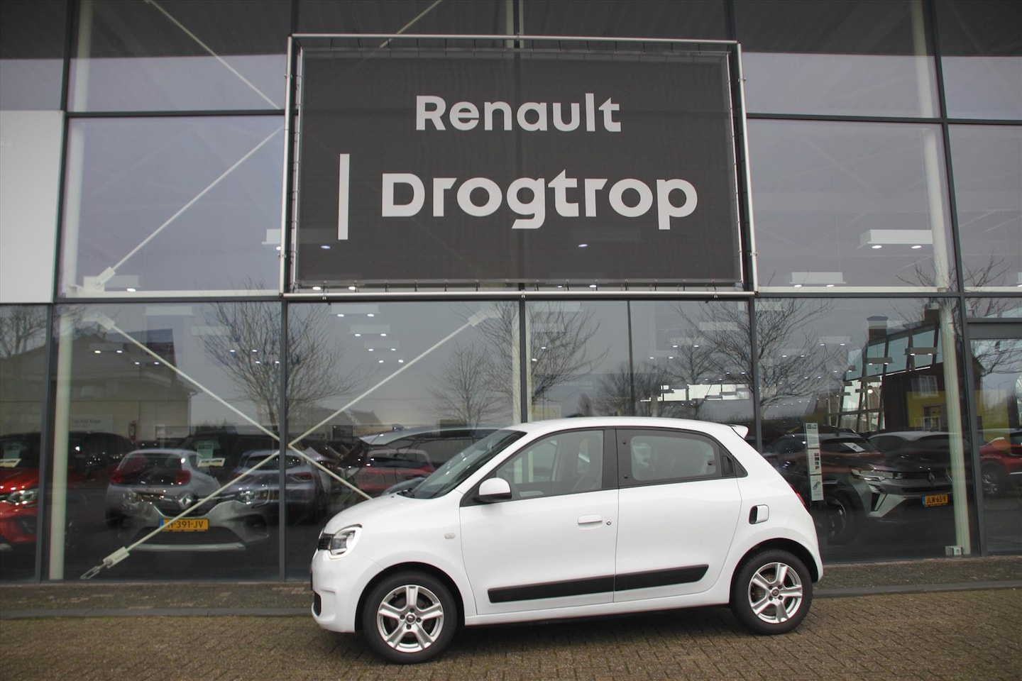 Renault Twingo - 65PK-COLLECTION- 43DKM-AIRCO-CRUISE-BLUETOOTH- - AutoWereld.nl