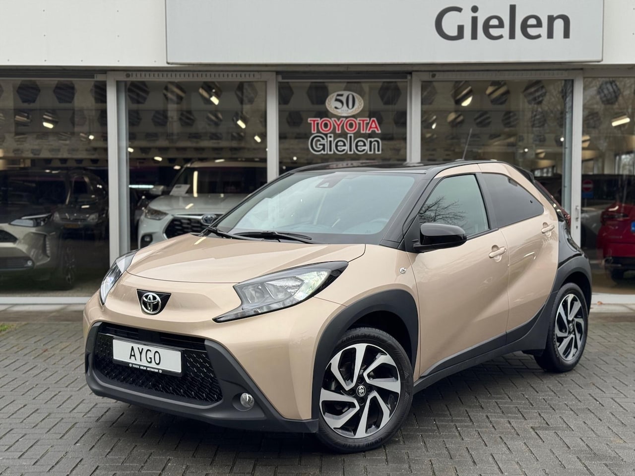 Toyota Aygo X - 1.0 VVT-i Automaat Pulse | Stoelverwarming, Airconditioning, Apple CarPlay/Android Auto, B - AutoWereld.nl