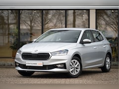 Skoda Fabia - 1.0 TSI 130 jaar editie | Navi by App | Camera | Stoelverw. | PDC |