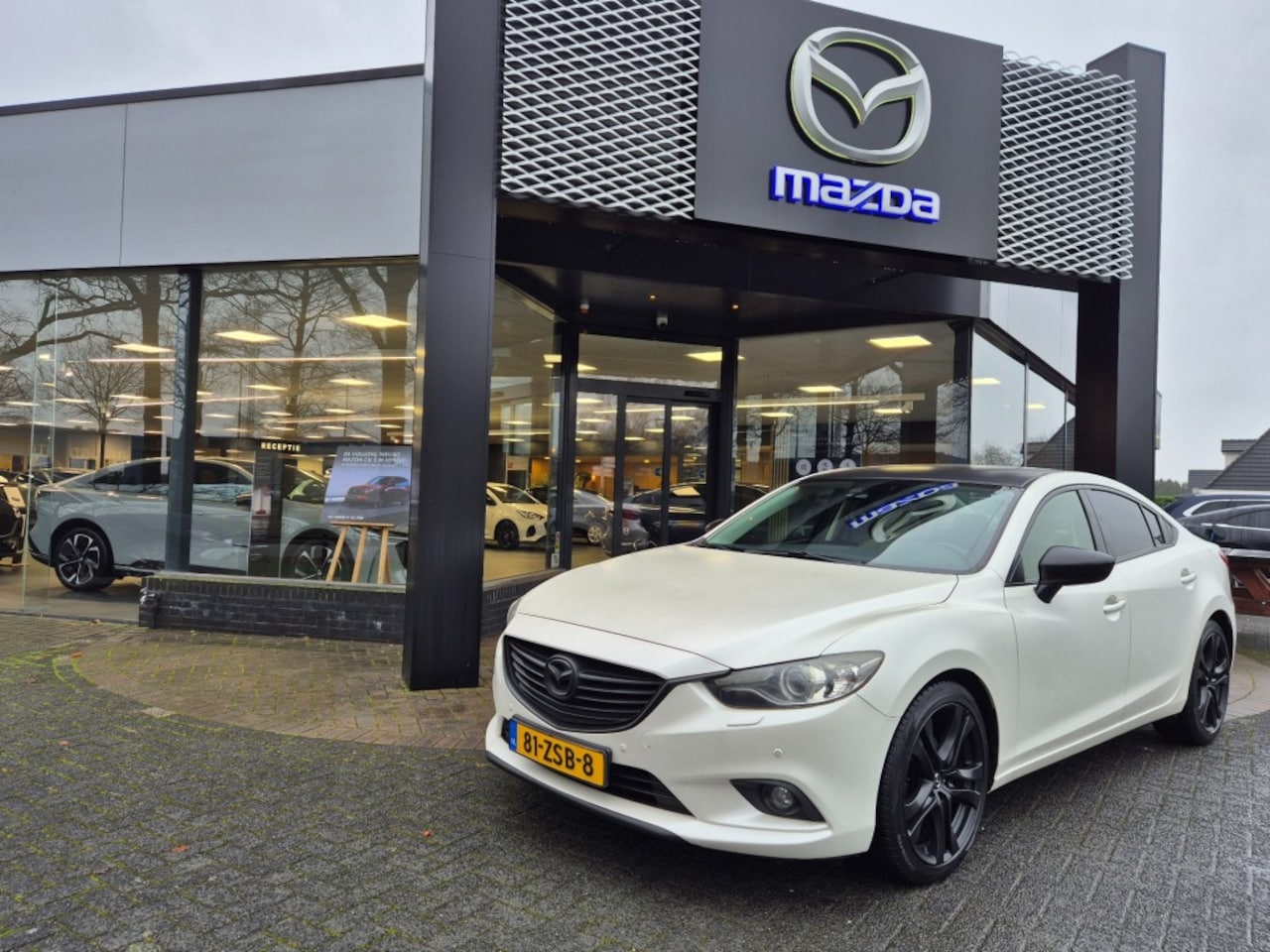 Mazda 6 - SKYACTIV-G 2.0 6MT 165PK GT-M / White leder / Special carwrap / Trekhaak - AutoWereld.nl