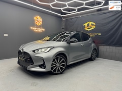 Toyota Yaris - 1.5 Hybrid 130 GR Sport PANO-HUD-JBL-CAM-KEYLESS
