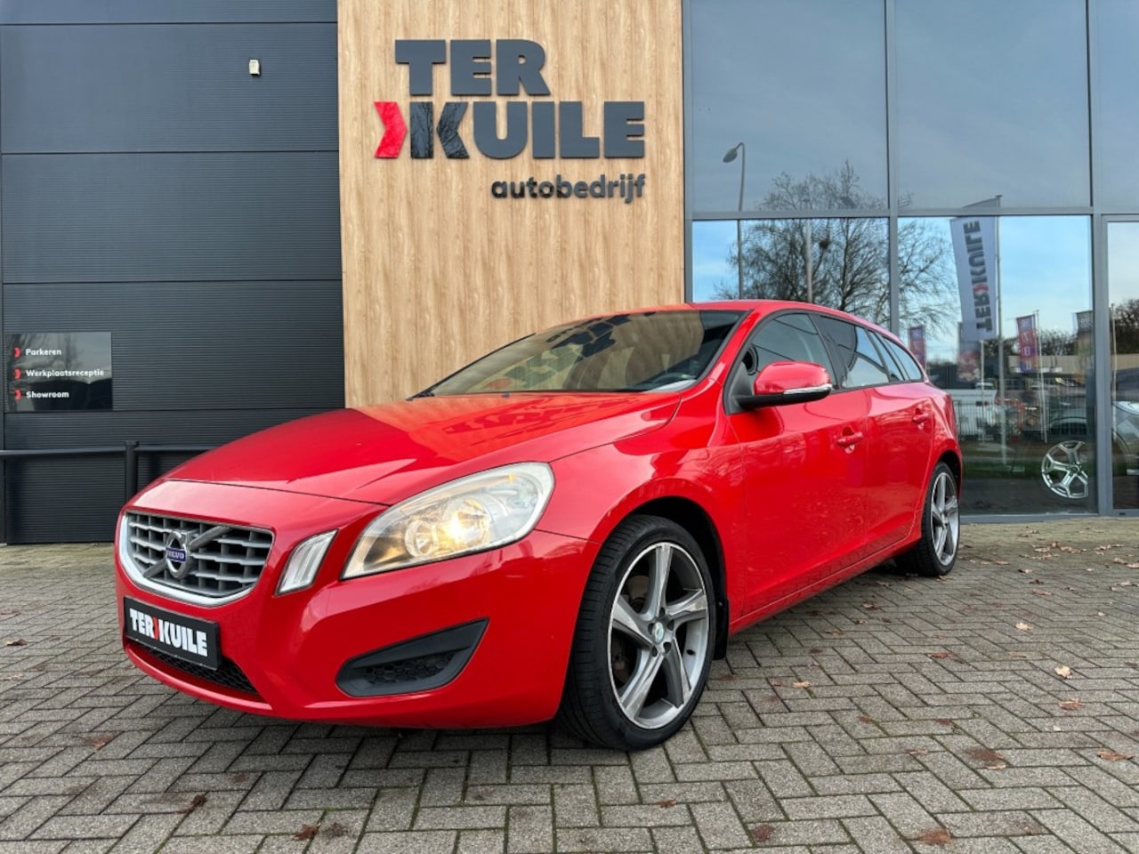 Volvo V60 - 1.6 T3 / apk 08-2026 - AutoWereld.nl