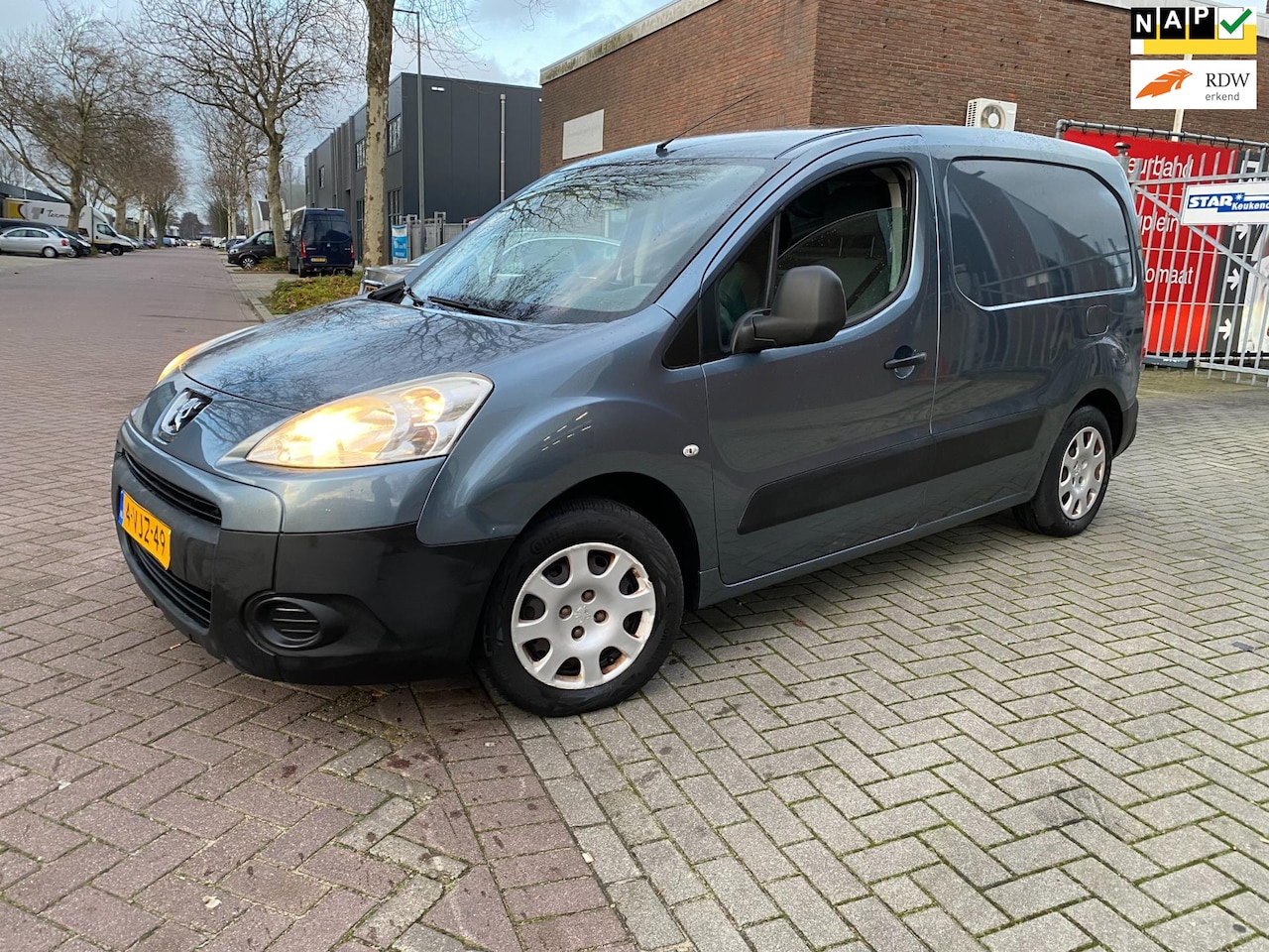Peugeot Partner - 120 1.6 HDI * 107.348 KM NAP * Airco * Euro5 * Elek Ramen * APK 11-12-2026 * Rijdt en Scha - AutoWereld.nl
