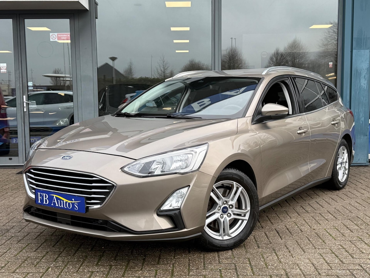 Ford Focus Wagon - 1.0 EcoBoost Cool & Connect Airco Navi Lmv Stoelverw. Trekhaak - AutoWereld.nl