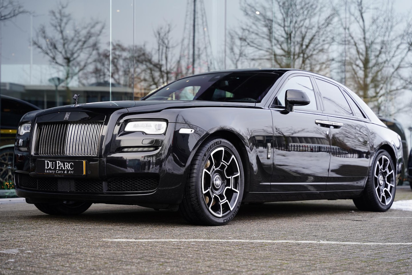 Rolls-Royce Ghost - 6.6 V12 Black Badge SterrenHemel Bespoke Audio - AutoWereld.nl