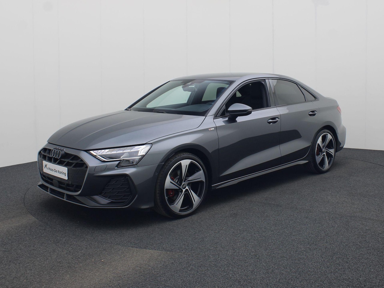 Audi A3 Limousine - 35 TFSI/150pk S-tronic S Line · Apple/Android Car Play · SONOS · Camera · ACC · Stoelverwa - AutoWereld.nl