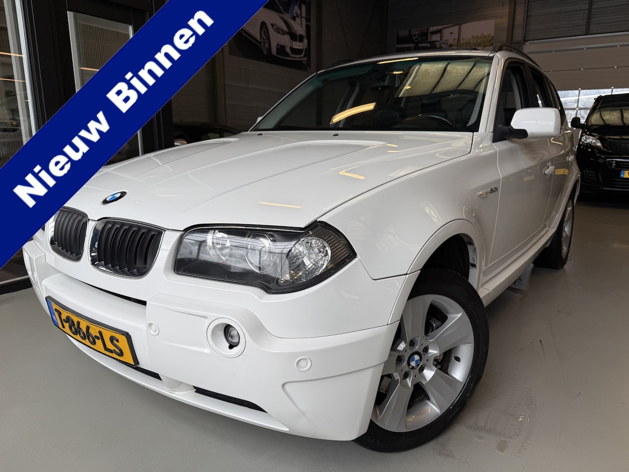 BMW X3 - 3.0i Navi, Cruise, Schuif kanteldak - AutoWereld.nl
