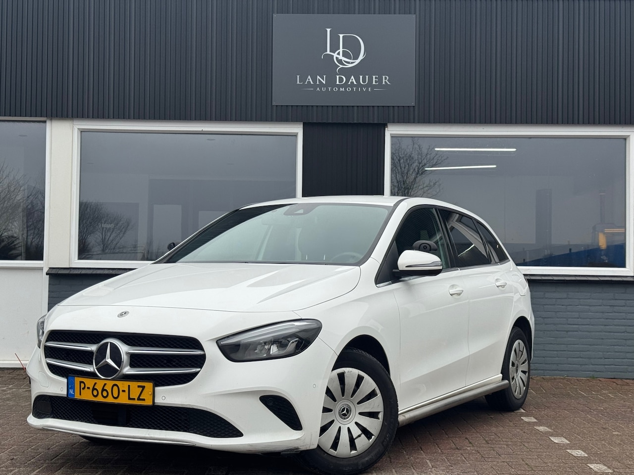 Mercedes-Benz B-klasse - 200d / Camera / NAP / 2022 ! - AutoWereld.nl