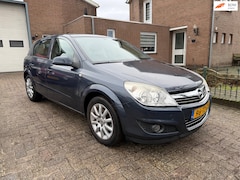 Opel Astra - 1.6 Temptation