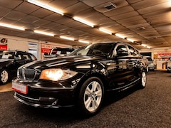 BMW 1-serie - 116i Business Line. 6-versnellingen en zeer goed onderhouden