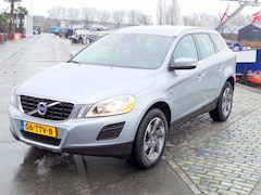 Volvo XC60 - 2.0 T5 FWD Ocean Race Airco, Cruise, Leder, TrHk, etc