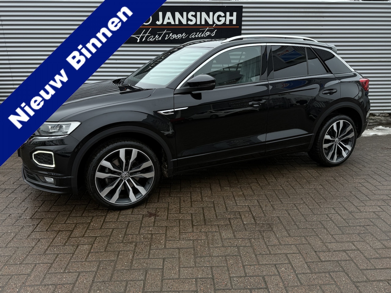 Volkswagen T-Roc - 1.5 TSI Sport R-Line met 1500kg Trekgewicht!! | Trekhaak | Camera | Elekt. Achterklep | Le - AutoWereld.nl