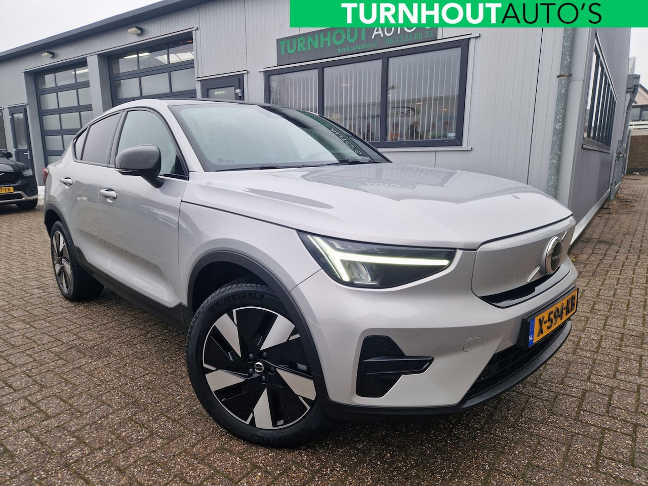 Volvo C40 - Single Motor Plus 69 kWh Pano | Cam | Verwarmd stuur - AutoWereld.nl