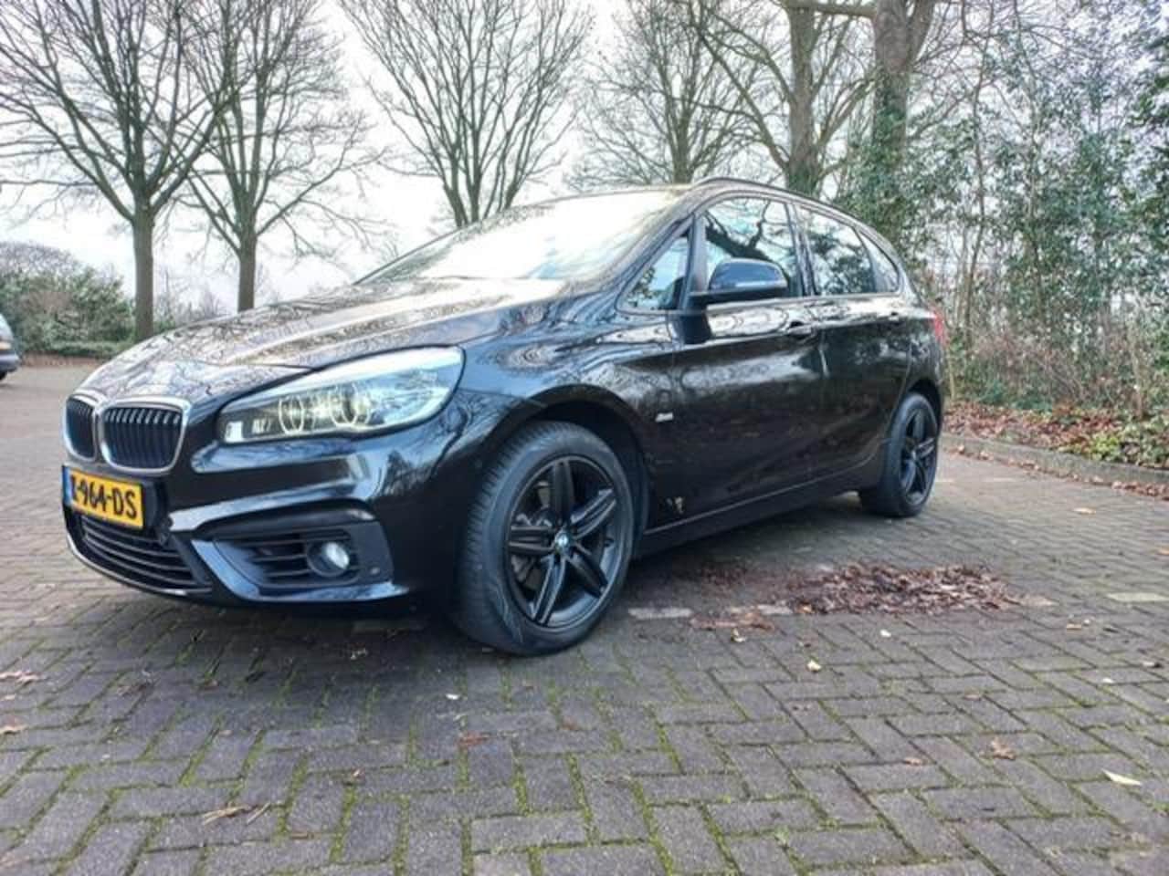 BMW 2-serie Active Tourer - 218i Corporate Lease Airco cruis navi - AutoWereld.nl