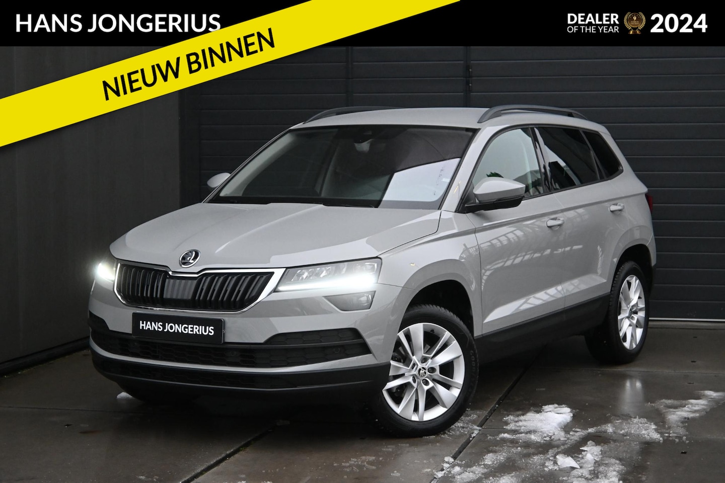 Skoda Karoq - 1.5 TSI ACT Business Edition | AUTOMAAT | TREKHAAK | NAVI | CAMERA | APPLECARPLAY/ANDROIDA - AutoWereld.nl