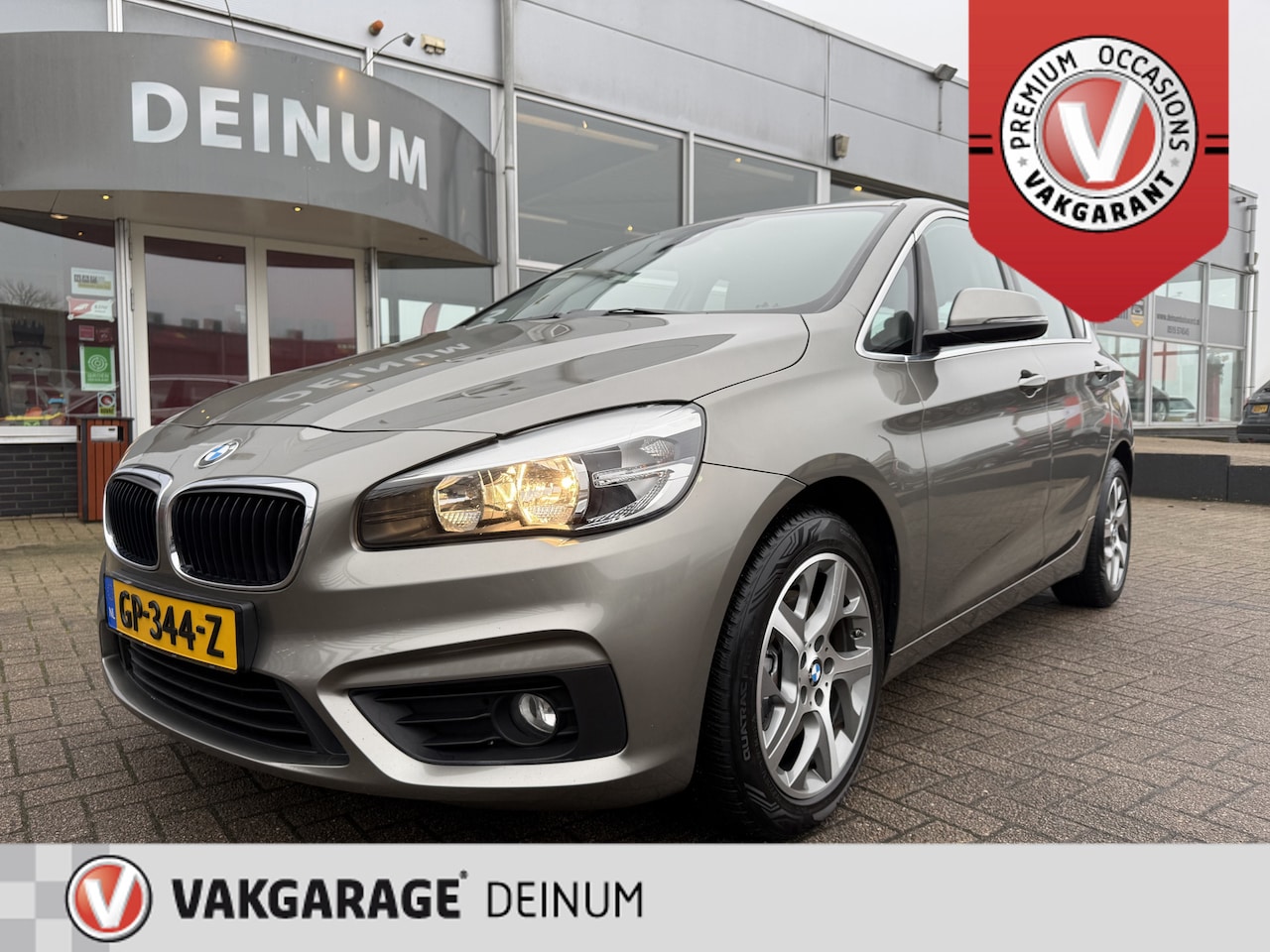 BMW 2-serie Active Tourer - 218i Essential Leder.comf.intr. Navigatie, Trekhaak, Climate contr, etc..!! - AutoWereld.nl