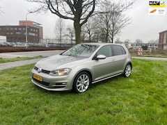 Volkswagen Golf - 1.2 TSI Highline
