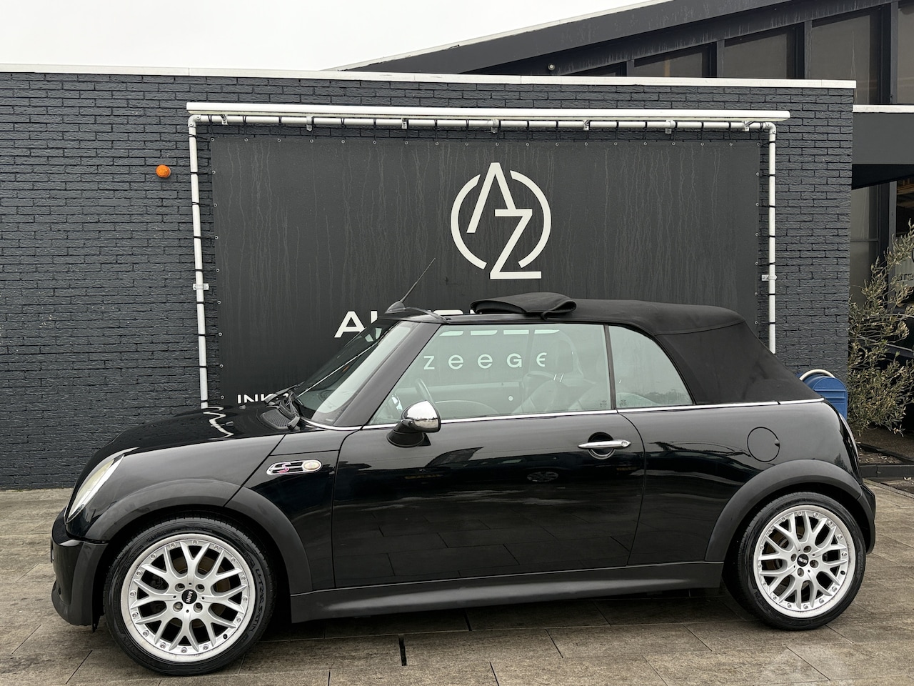 MINI Cabrio - Cooper S 1.6 SPORT VELGEN SUPER LEUK !! - AutoWereld.nl