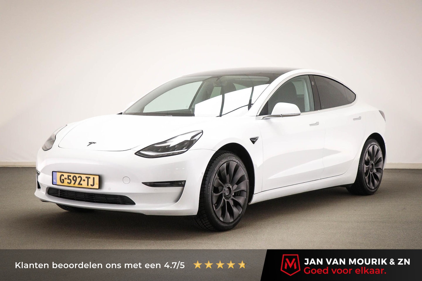 Tesla Model 3 - Long Range RWD Long Range AWD 75 kWh | LED | PANORAMADAK | LEDER | STOELVERWARMING - AutoWereld.nl