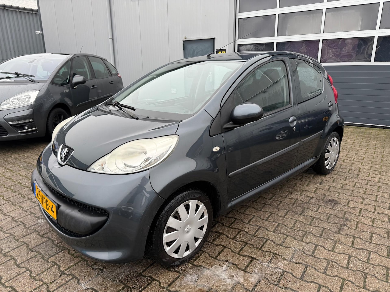 Peugeot 107 - 1.0-12V XS 1.0-12V XS - AutoWereld.nl
