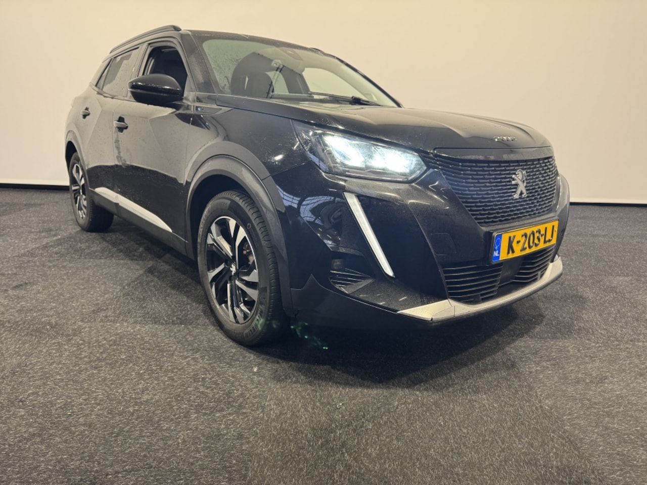 Peugeot e-2008 - EV BL Allure 50 kWh - AutoWereld.nl