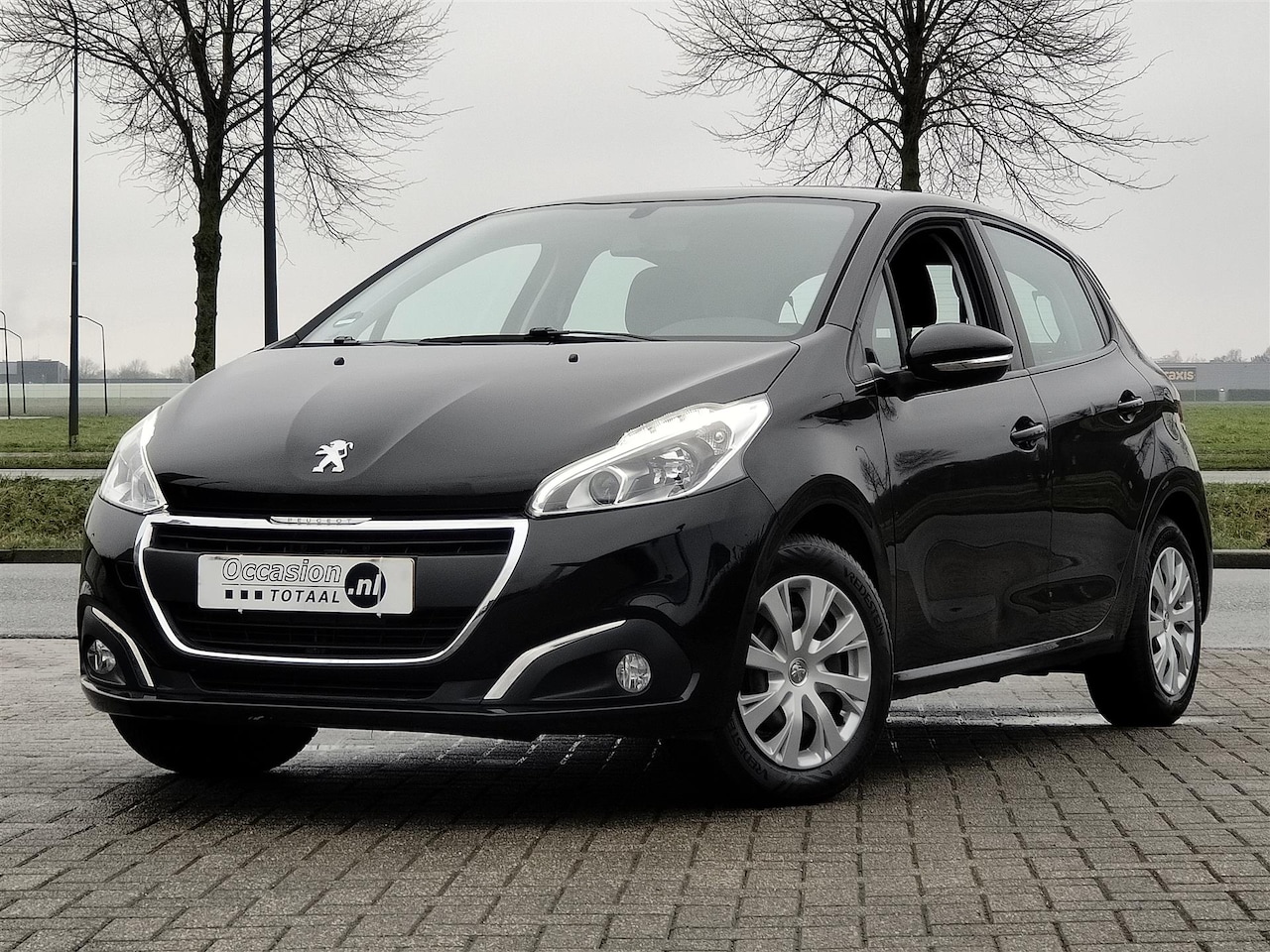Peugeot 208 - 1.2 PureTech Blue Lion | Carplay | Navi | Cruise - AutoWereld.nl