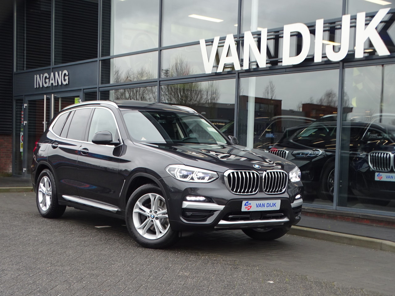 BMW X3 - xDrive30e High Exe. X-Line Pano.Dak Elek.Trekhaak Driv.Ass.Plus Leder Head-up Ada.Onderste - AutoWereld.nl