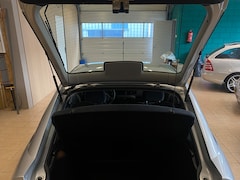 Opel Vectra - 1.6-16V Business Edition