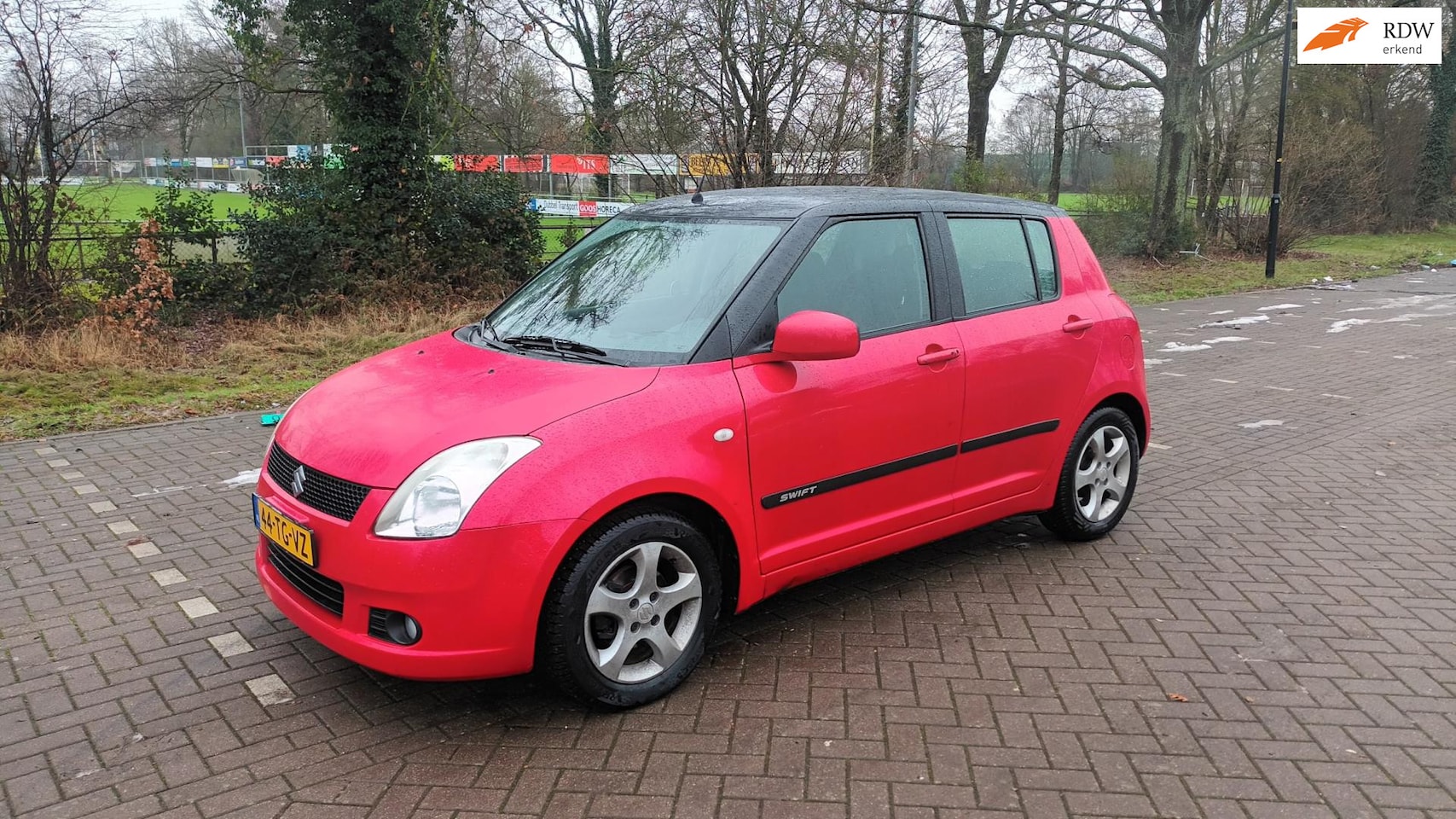 Suzuki Swift - 1.3 Exclusive Airco / Navi - AutoWereld.nl