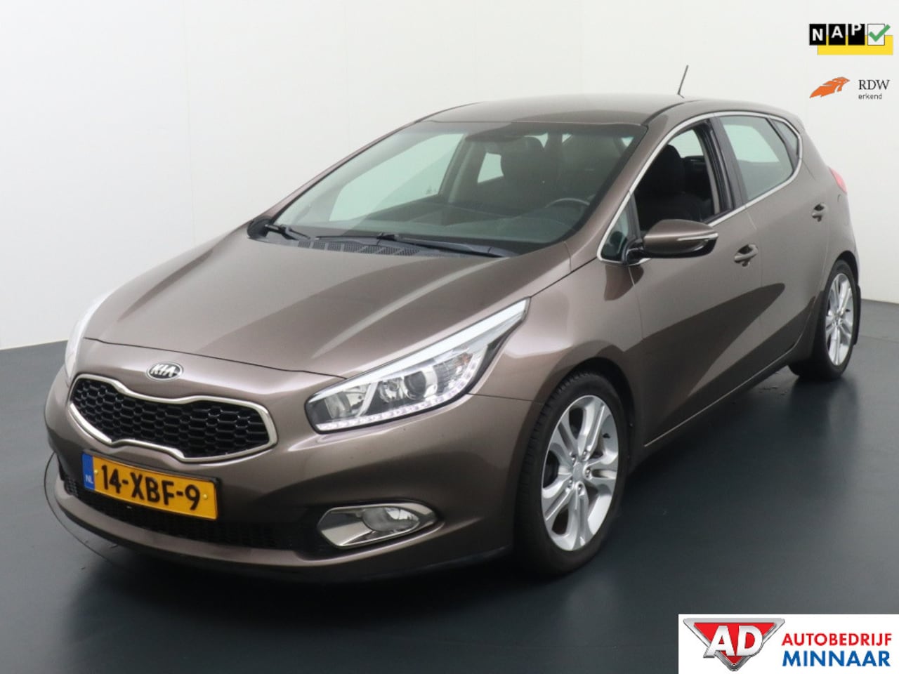 Kia Cee'd - 1.6 GDI Plus Pack | PDC | Afneembare trekhaak | Cruise control | - AutoWereld.nl