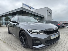 BMW 3-serie Touring - 320i M sport Pano-Dak | LED | Stoelverw. | Spiegelpakket
