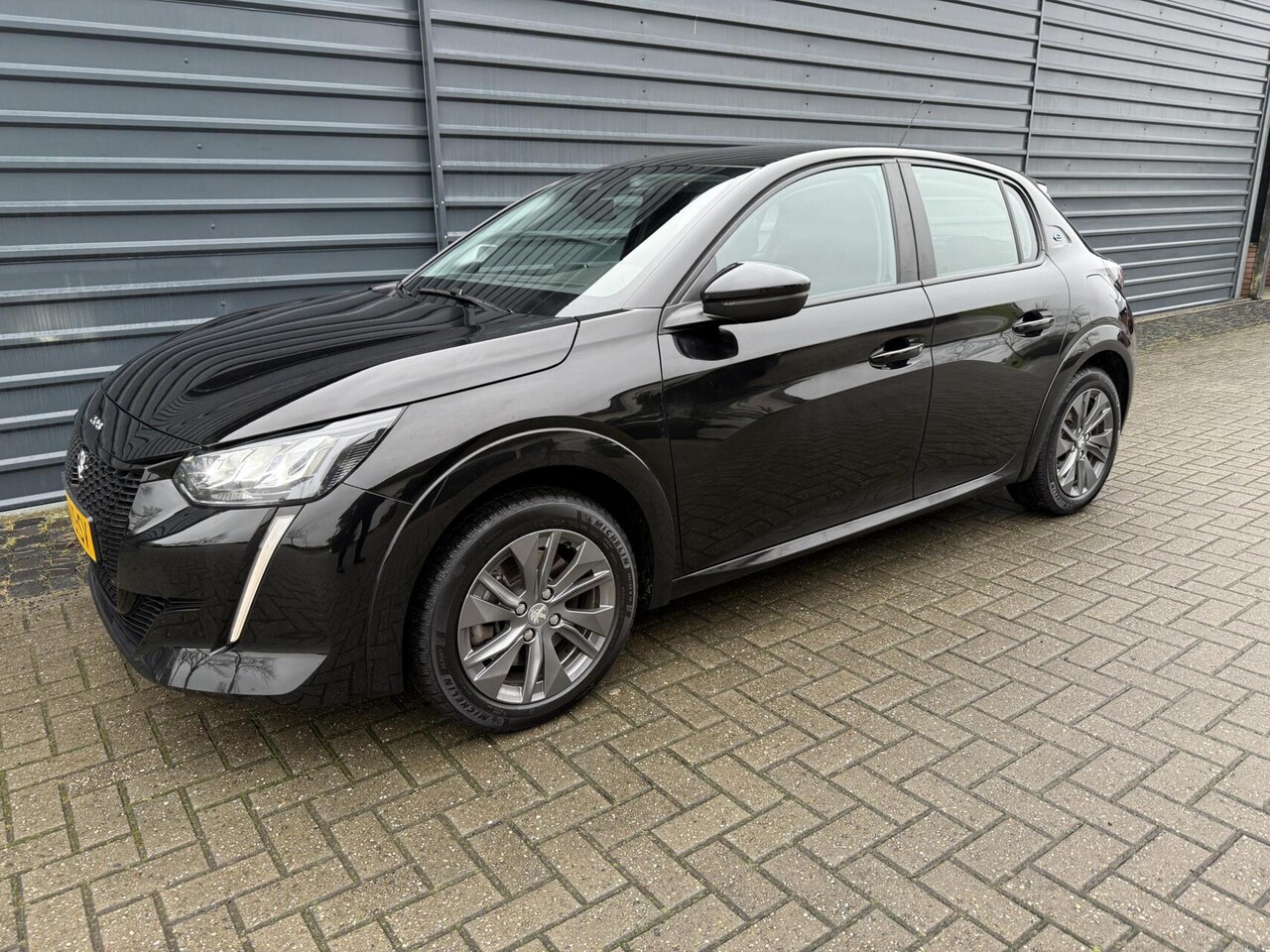 Peugeot e-208 - EV Active Pack 50 kWh SOH 94% Navi,Cruise,Led, - AutoWereld.nl