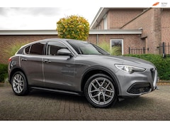 Alfa Romeo Stelvio - 2.0 T AWD Super First Edition 280 PK Leder Camera Keyless Stoel/Stuurverw. Elek Klep 20''