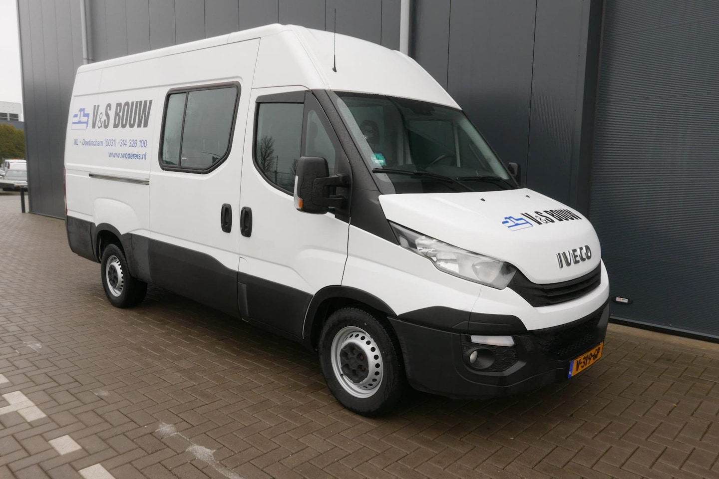 Iveco Daily - 35S16V 2.3 156 PK 352 H3 L2 AUT,CLIMA,DUBBEL CABINE. - AutoWereld.nl