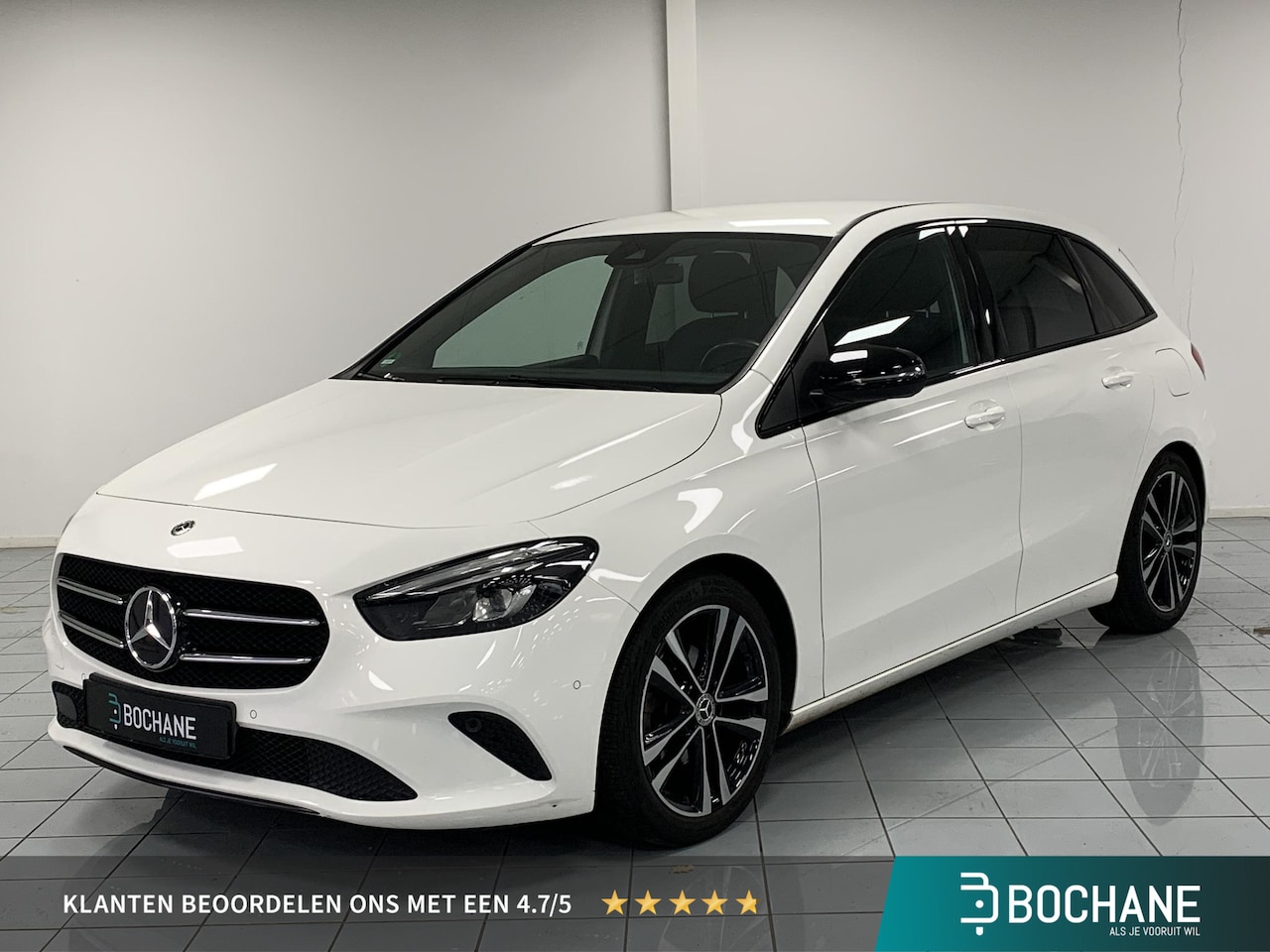Mercedes-Benz B-klasse - 180 Premium TREKHAAK | ACHTERUITRIJCAMERA | PARKEERSENSOREN VOOR-EN ACHTER | 18" LICHTMETA - AutoWereld.nl