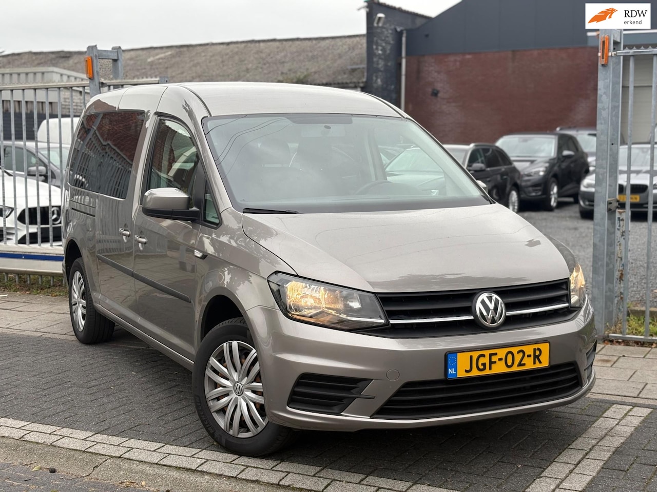 Volkswagen Caddy - 1.4 TSI 5+1 Rolstoelvervoer | Navigatie | Achteruitrijcamera | Cruise control | - AutoWereld.nl
