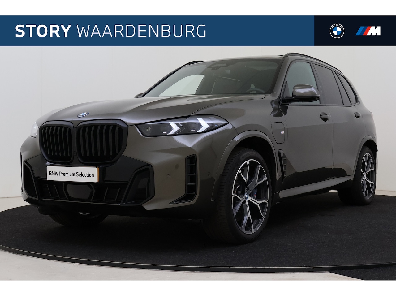 BMW X5 - xDrive50e High Executive M Sport Automaat / Panoramadak / Trekhaak / Massagefunctie / Park - AutoWereld.nl