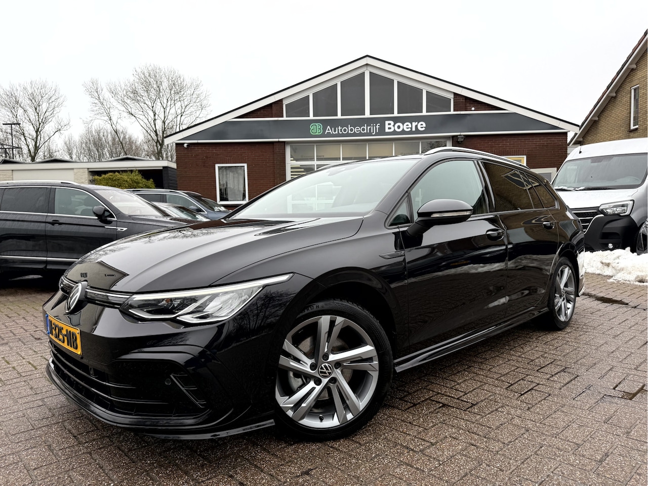 Volkswagen Golf Variant - 1.5 TSI R-Line NL. Auto, Camera, Virt. Display - AutoWereld.nl