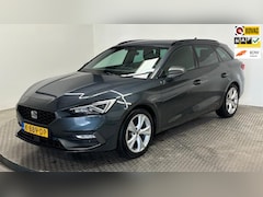 SEAT Leon Sportstourer - 1.5 eTSI FR Launch Edition automaat benzine trekhaak led carplay navigatie android parkeer