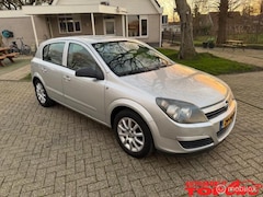 Opel Astra - 1.6 Enjoy van de 2e eigenaar ""Apk 10-10-2026""