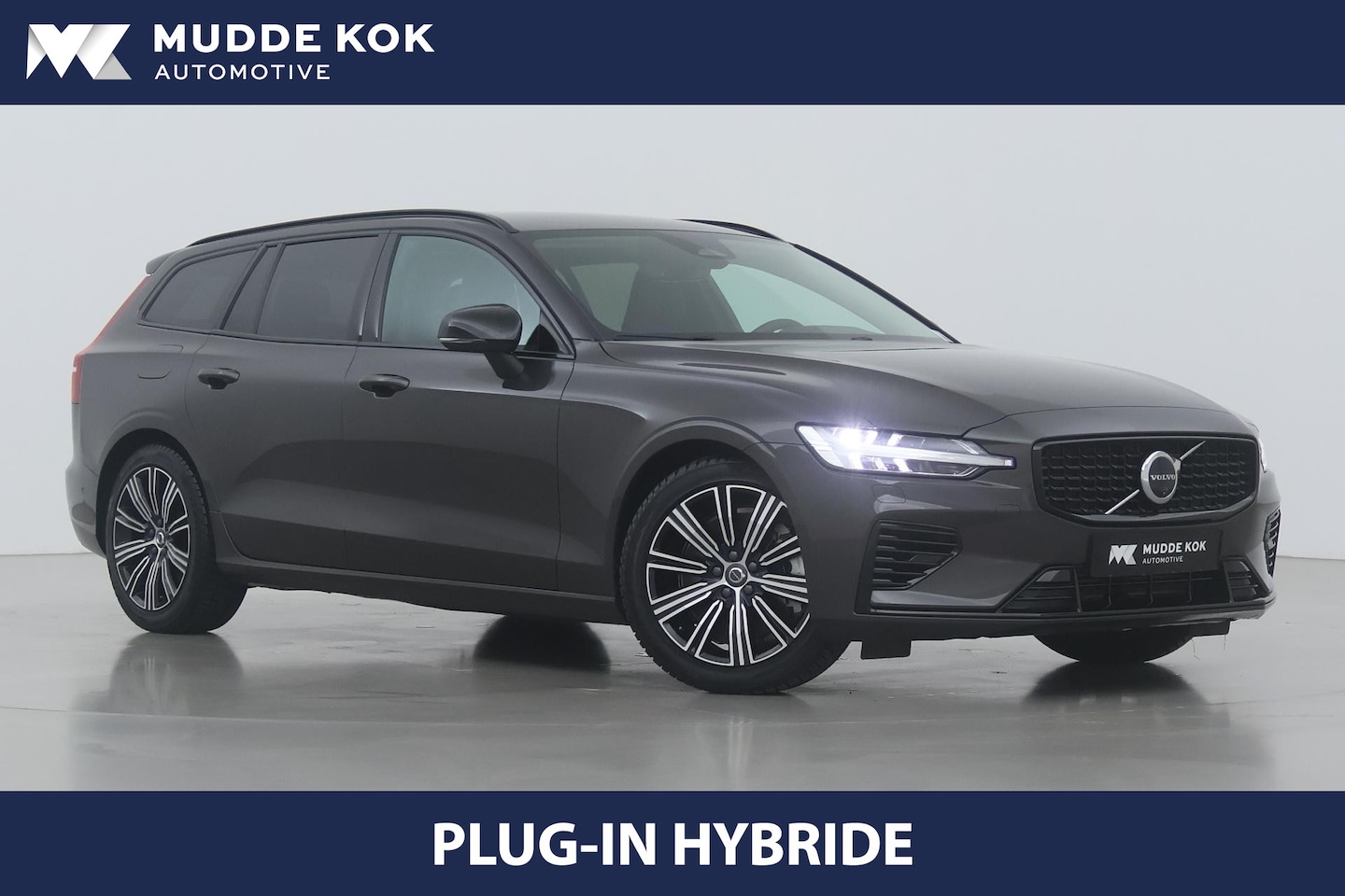 Volvo V60 - T6 Plug-in hybrid Plus Dark | ACC | 360° Camera | BLIS | harman/kardon | Stoel+Stuurverwar - AutoWereld.nl