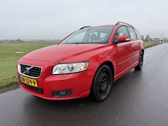 Volvo V50 - 2.4 D5 Summum Automaat Trekhaak Cruise Stoelverwarming Airco dis