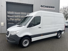 Mercedes-Benz Sprinter - 317 CDI Aut. L2H2 Airco | Trekhaak 3500kg | Adaptive Cruise