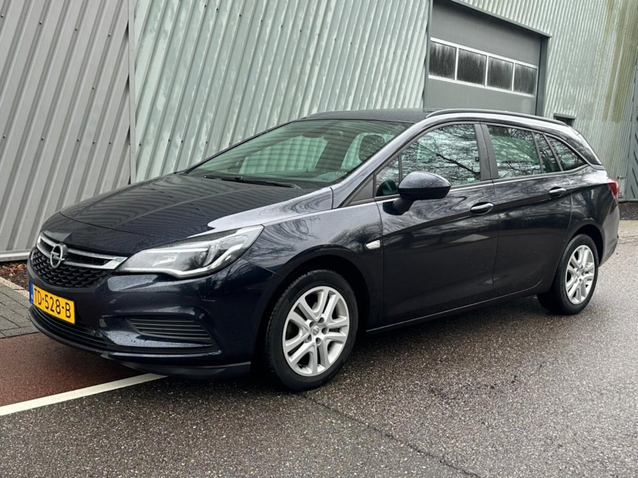 Opel Astra Sports Tourer - 1.6 CDTI Online Edition 1.6 CDTI 110pk Online Edition - AutoWereld.nl